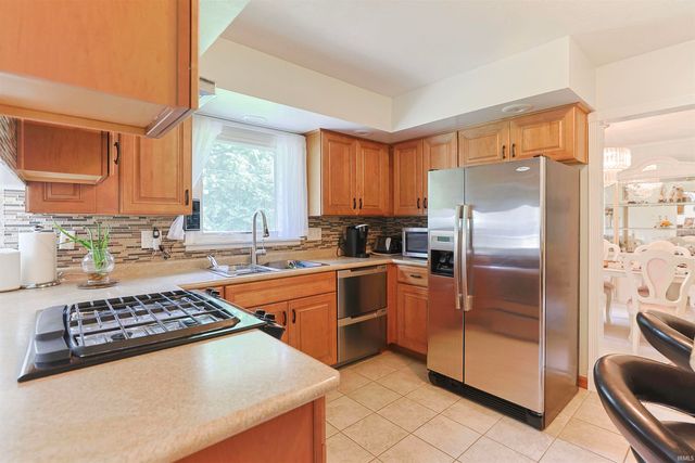 11611 Whittington Circle, Mishawaka, IN 46545