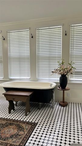 636 Franklin, La Grange, TX 78945