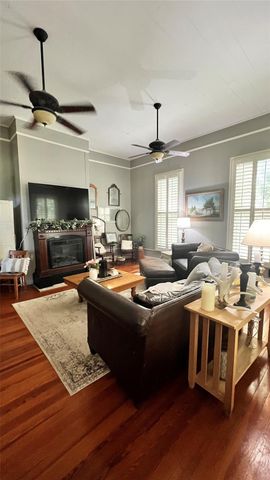 636 Franklin, La Grange, TX 78945