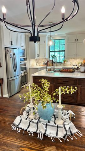 636 Franklin, La Grange, TX 78945