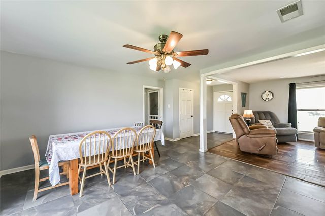 71 Garfield Street, La Porte, TX 77571