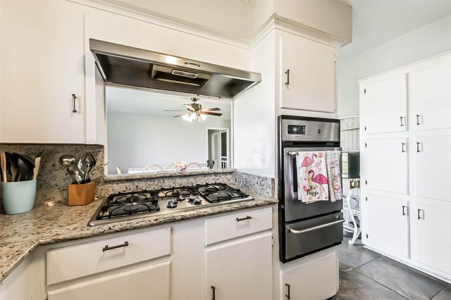 71 Garfield Street, La Porte, TX 77571