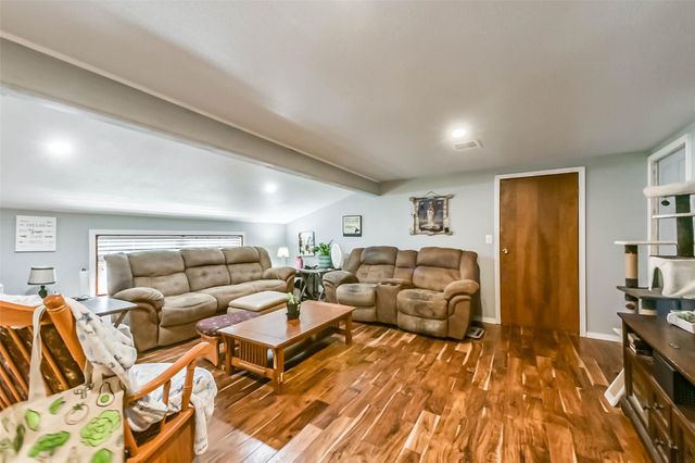 71 Garfield Street, La Porte, TX 77571