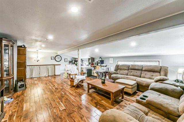 71 Garfield Street, La Porte, TX 77571