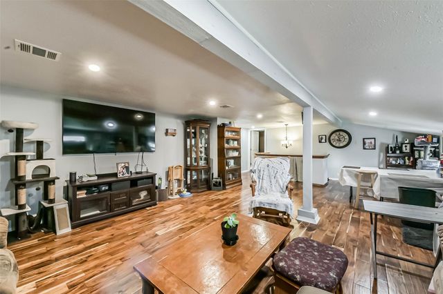 71 Garfield Street, La Porte, TX 77571