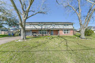 71 Garfield Street, La Porte, TX 77571