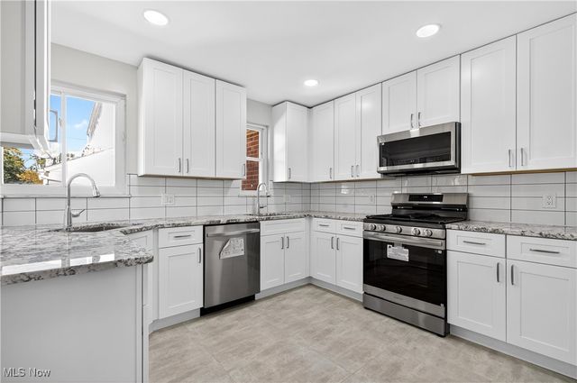 2520 Laurelhurst Road, University Heights, OH 44118