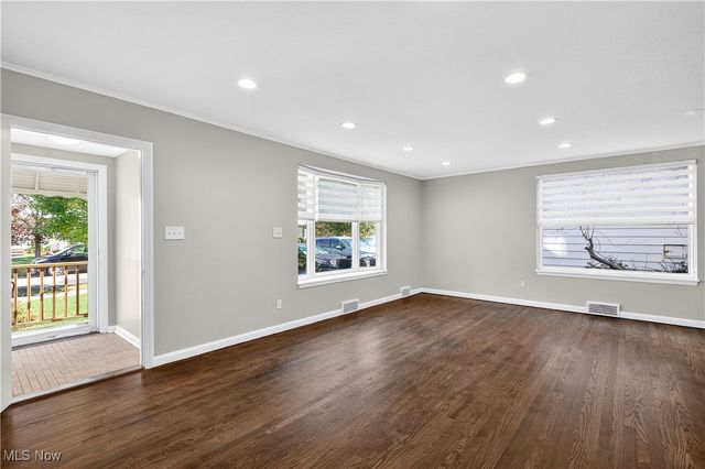 2520 Laurelhurst Road, University Heights, OH 44118