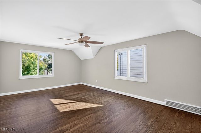 2520 Laurelhurst Road, University Heights, OH 44118