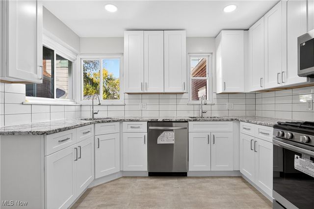 2520 Laurelhurst Road, University Heights, OH 44118