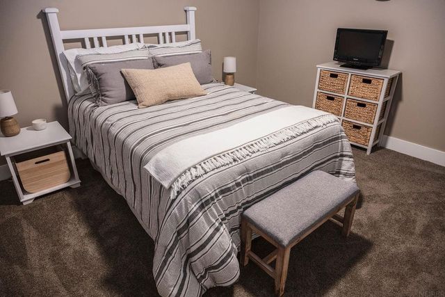 4823 Ironwood Drive, Cedar Falls, IA 50613