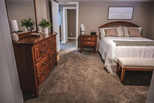 4823 Ironwood Drive, Cedar Falls, IA 50613