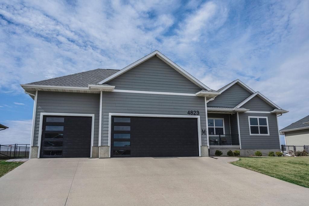 4823 Ironwood Drive, Cedar Falls, IA 50613
