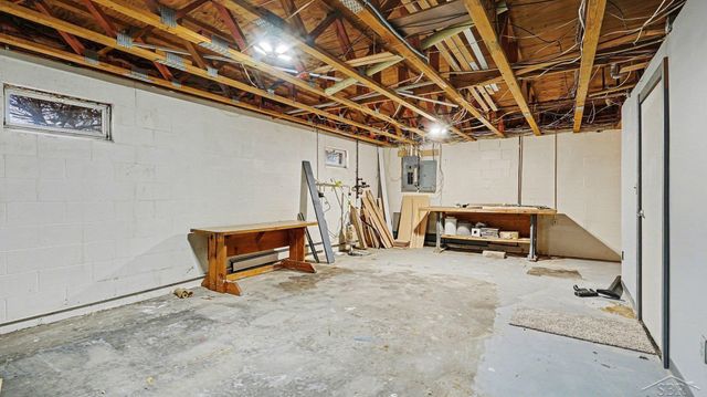 3323 Lakeside Drive, Jerome Twp, MI 48657