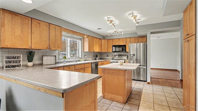 3323 Lakeside Drive, Jerome Twp, MI 48657