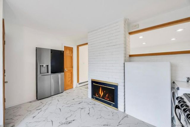 9 Redwood Lane, Levittown, NY 11756