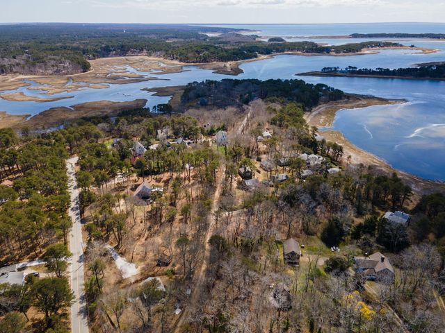 1551 US Route 6, Wellfleet, MA 02667
