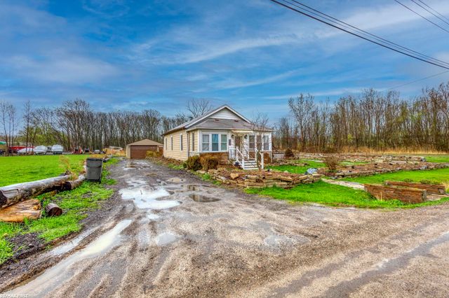 42550 La Croix St Street, Clinton Twp, MI 48036