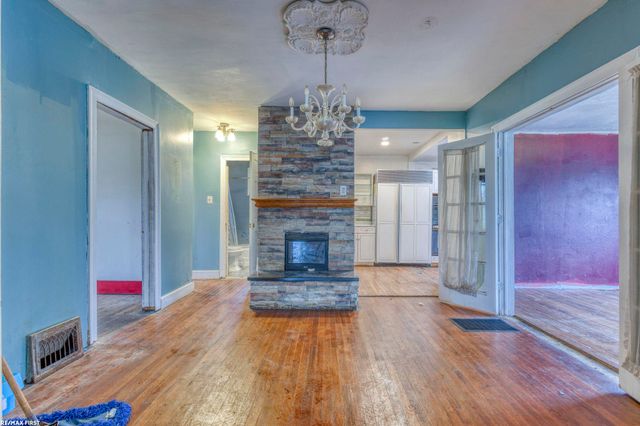 42550 La Croix St Street, Clinton Twp, MI 48036