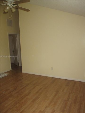 405 SE 14th St 405, Dania Beach, FL 33004