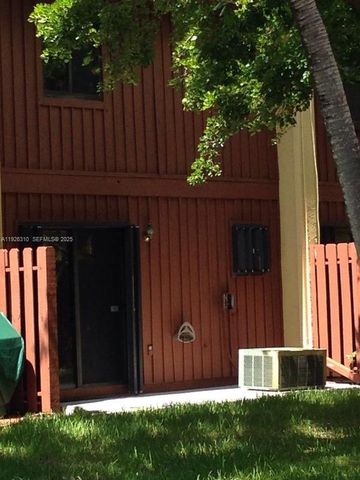 405 SE 14th St 405, Dania Beach, FL 33004