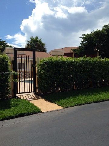 405 SE 14th St 405, Dania Beach, FL 33004