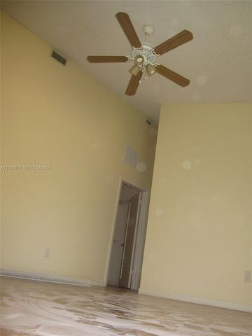 405 SE 14th St 405, Dania Beach, FL 33004