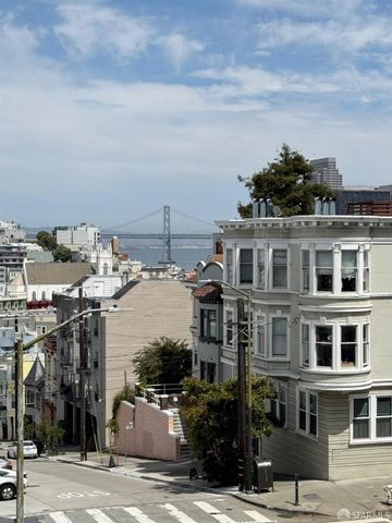 818 Green Street A, San Francisco, CA 94133