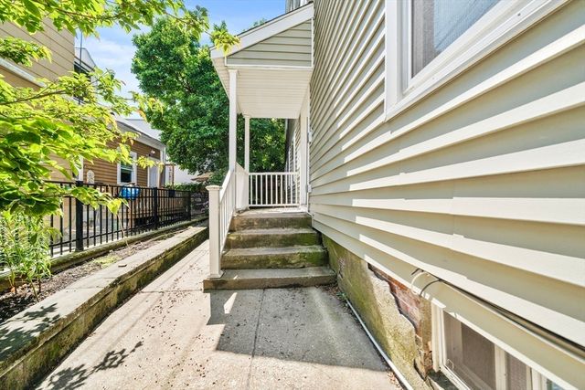 55 Cherry St 1, Chelsea, MA 02150