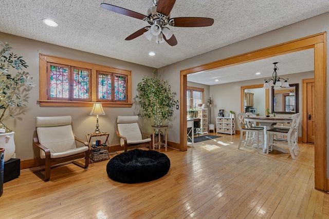 1734 N Howell Street, Davenport, IA 52804