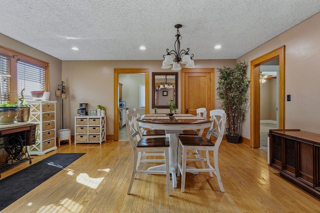 1734 N Howell Street, Davenport, IA 52804