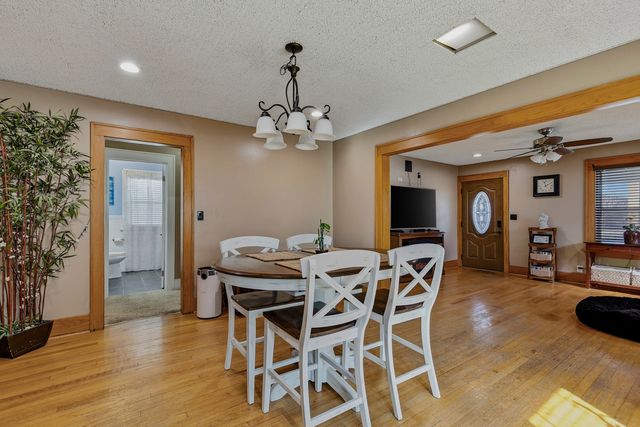 1734 N Howell Street, Davenport, IA 52804