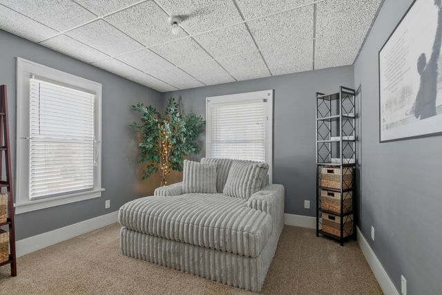 1734 N Howell Street, Davenport, IA 52804