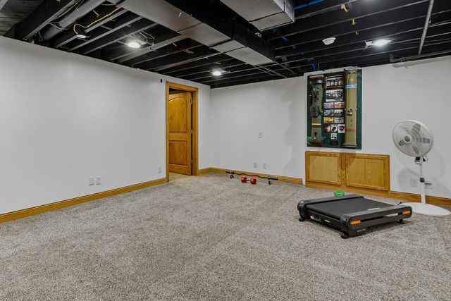 1734 N Howell Street, Davenport, IA 52804