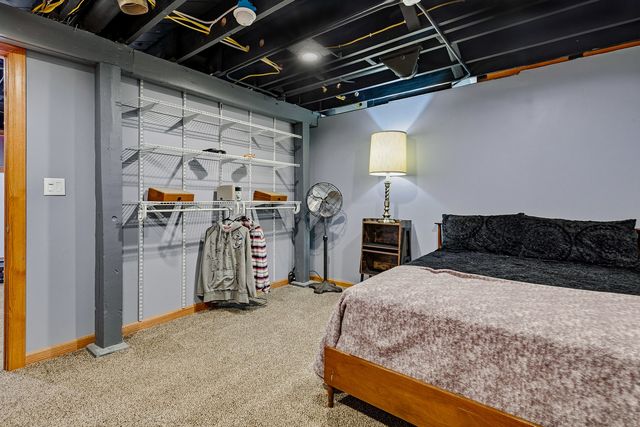 1734 N Howell Street, Davenport, IA 52804