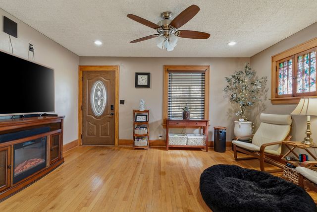 1734 N Howell Street, Davenport, IA 52804