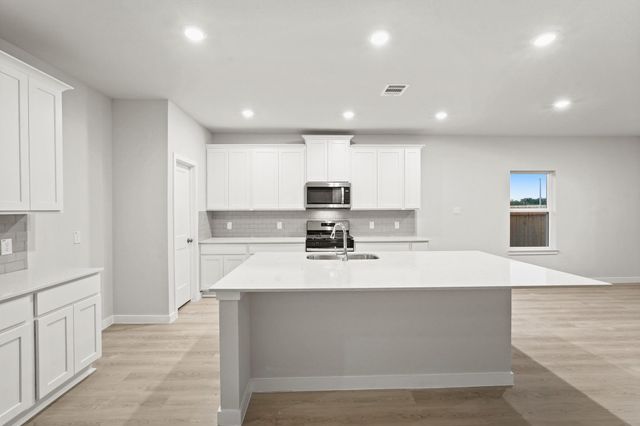 141 Bayou Bend Boulevard, Angleton, TX 77515