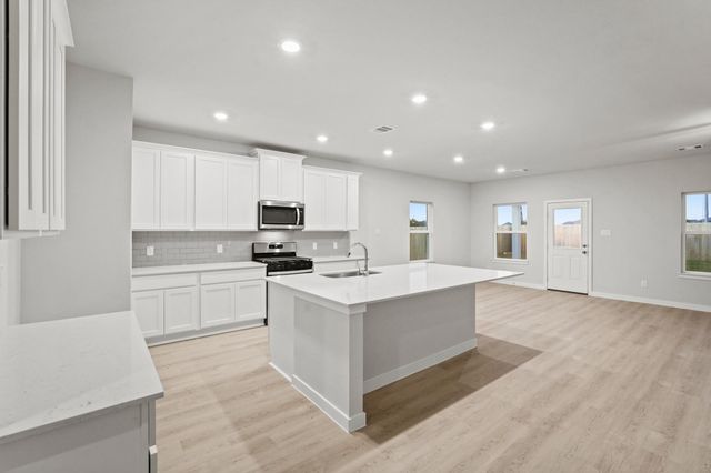 141 Bayou Bend Boulevard, Angleton, TX 77515