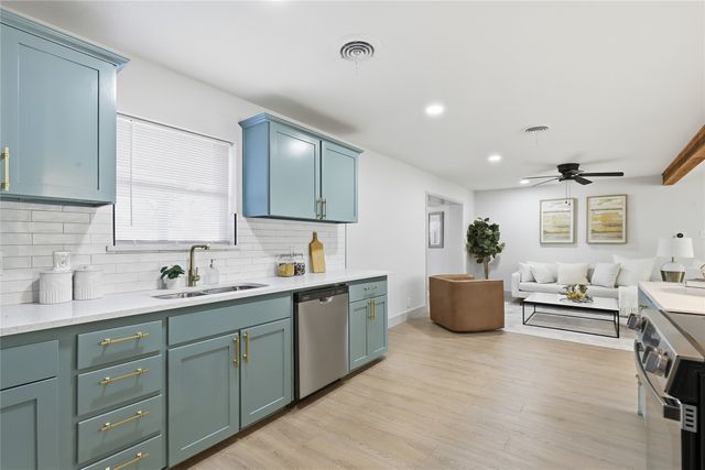 8004 Ferndale Drive, Benbrook, TX 76116