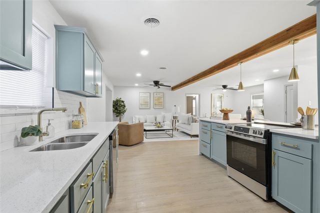 8004 Ferndale Drive, Benbrook, TX 76116