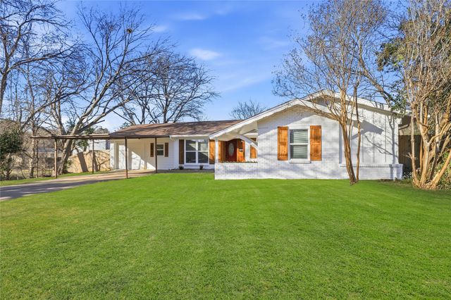 8004 Ferndale Drive, Benbrook, TX 76116