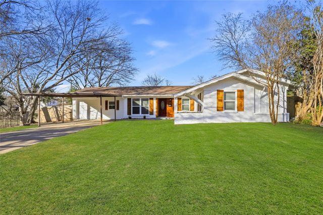 8004 Ferndale Drive, Benbrook, TX 76116