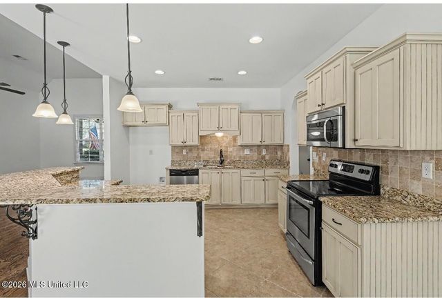 604 Rowan Oak Place, Hernando, MS 38632