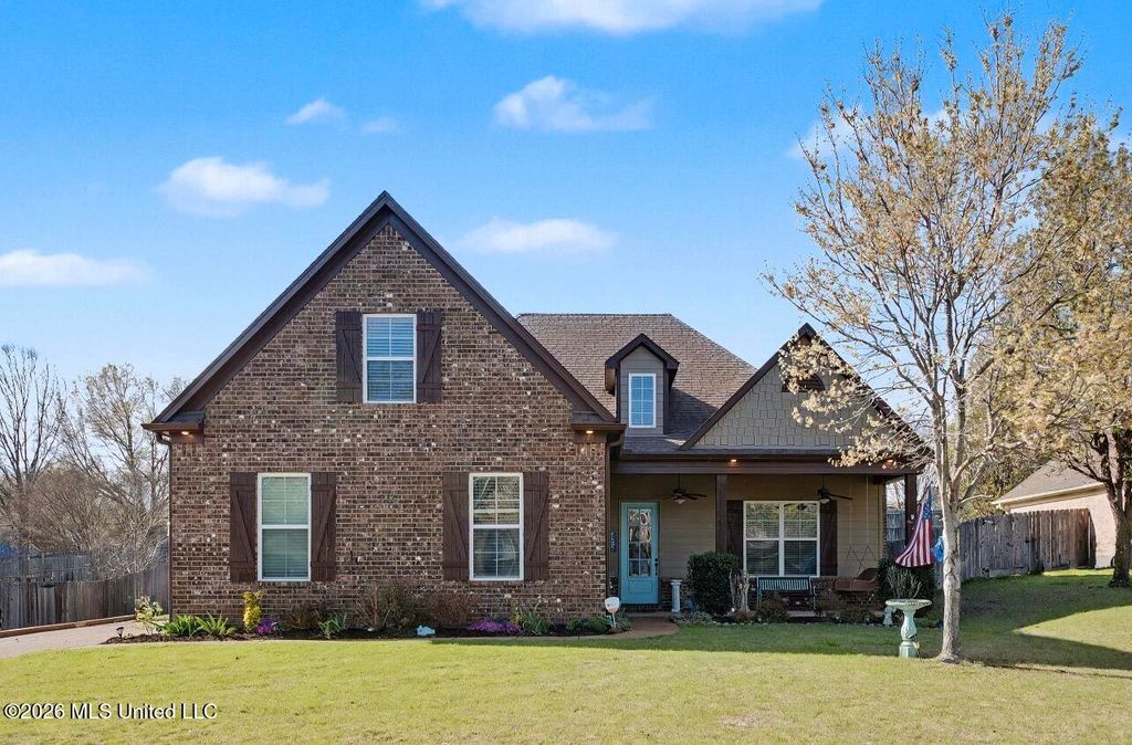 604 Rowan Oak Place, Hernando, MS 38632