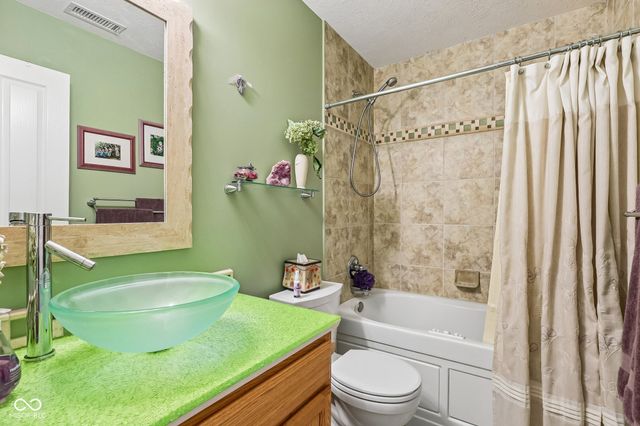 18023 Sun Ridge Circle, Noblesville, IN 46062