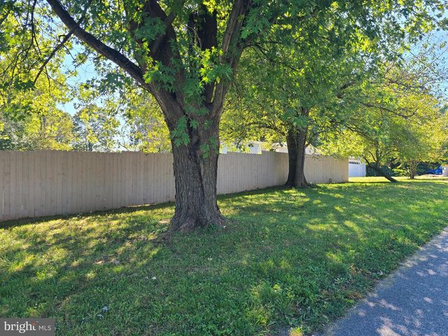 216 MEADOW TRL, Delta, PA 17314