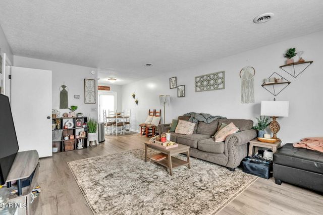 525 Scott County Road, Kingsport, TN 37660