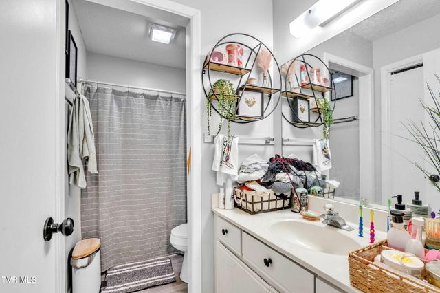 525 Scott County Road, Kingsport, TN 37660