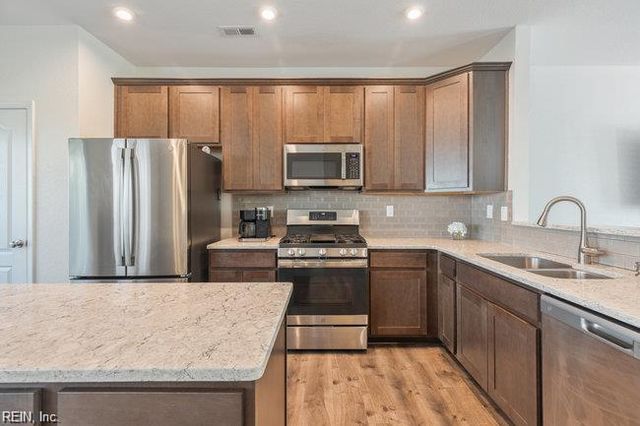 205 Runnel ST, Hampton, VA 23661