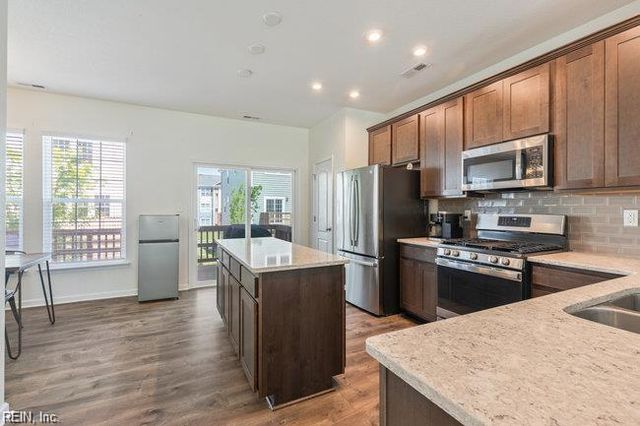 205 Runnel ST, Hampton, VA 23661